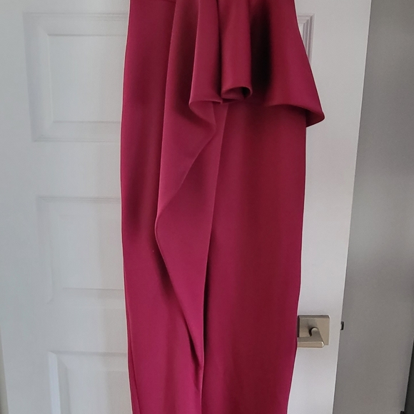 Black Halo Jonas Gown - Size 2 - Picture 7 of 7
